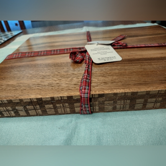 Acacia 16" Serving Board NWT - Picture 5 of 7